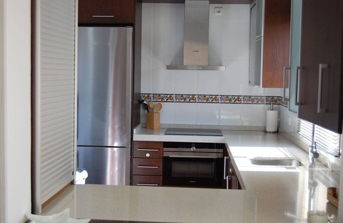 Torre del Mar Condominio | Ático cerca de la playa con vistas al mar