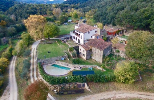 Santa Pau Villa | Únic i Singular