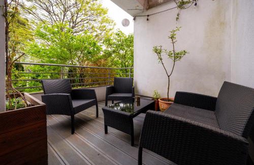 Lodz Apartamento | Łódź Cozy Apartment - 43m2, Parking, Terrace & Workspace - by Rentujemy