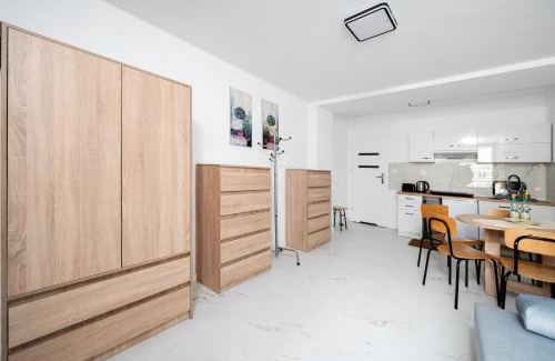 Lodz Apartamento | Łódź Urban Serenity Studio #10 by BookingHost