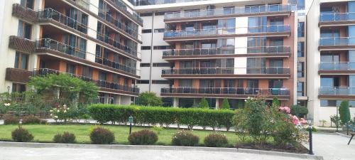 Pomorie Apartamento | Апартаменти в Поморие комплекс на първа линия плаж