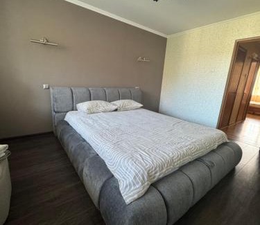Cherkasy Apartamento | Апартаменти з трьома роздільними спальнями!