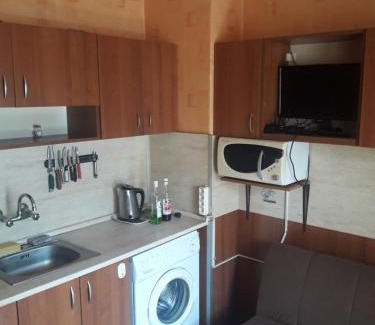 G.K. Bratya Miladinovi Apartamento | Апартамент за нощувки в Удобство- в центъра на Бургас зад новата поща