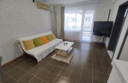 Ravda Apartamento | Апартамент Фамилия 100м от морето в Равда
