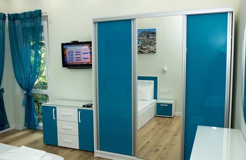 Varna Apartamento | Апартамент Pink & Blue - 2BDR with Balcony - Wi-Fi