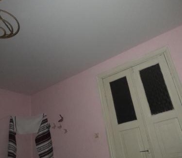 Khmelnytskyi Oblast Cabina | Будиночок біля лісу