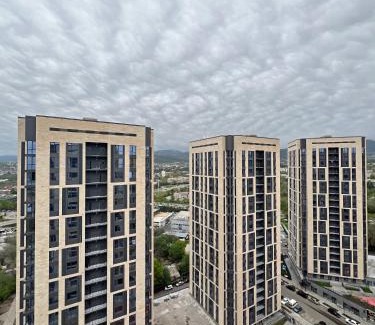 Almaty Apartamento | Впечатляющие 2 комнатные апартаменты, с прекрасным видом