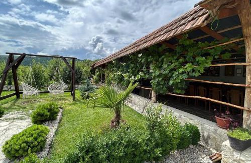 Kaputan Casa | Дом на лоне горы с удобствами и красивым видом на горы и сад