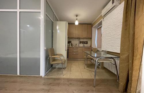 Petropavlovsk Apartamento | Квартира с гостиничным сервисом бизнес-класса с большой ванной и Smart-TV