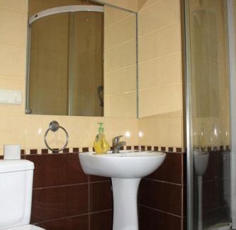 Petrovskoye Apartamento | Комната гостиничного типа, Алчевских 24