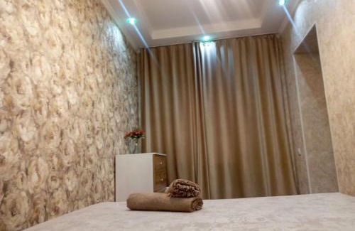 Bishkek Apartamento | Комфортный дом до 4х человек. Есть парковка на 2 машины, Wi-Fi, TV.