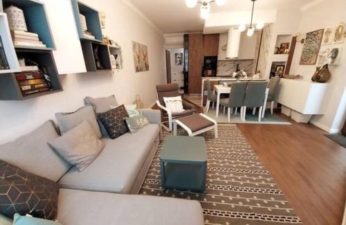 Varna Municipality Apartamento | Красив апартамент с целогодишен топъл басейн и джакузи