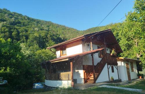 Ribaritsa Hotel | Къща за гости Аврамови