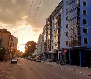 Kosuv Stary Apartamento | НОВІ квартири біля вокзалу ІФ "ХОЧУ ЦЮ"