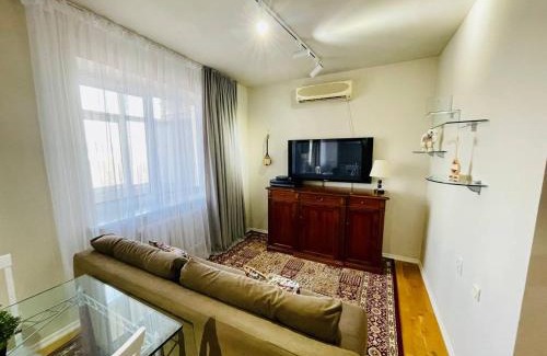 Samal-1 Apartamento | Самал в Золотом квадрате 3 комнатная стильная в центре