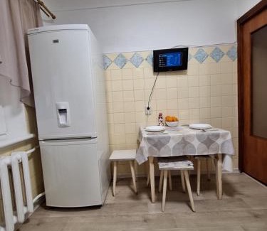 Sukhinovka Apartamento | Трикімнатна квартира з 4 ліжками біля Перинатального центру