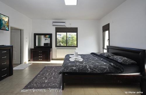 Bruchim Qela' Alon Villa | אחוזת נוף מרגליות - וילה מהממת עם 3 חדרי שינה ובריכה פרטית במרגליות