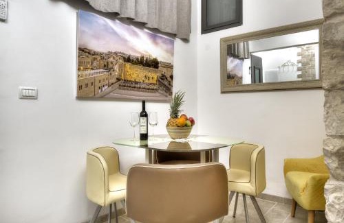 Safed Old City Villa | אצולת הכיכר a