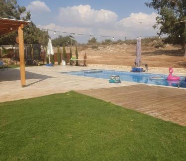 Gilboa Casa | זריחה למרגלות הגלבוע