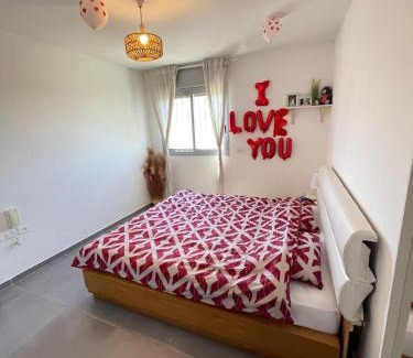 Netanya Apartamento | סאבלט בקומה גבוהה עם נוף מטריף לים בעיר נתניה