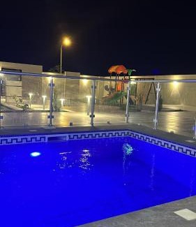 Manah Chalet De Esquí | شالية ألورا Allura Chalet