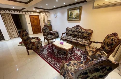 Port Said Apartamento | شقة عائليه702 كبيره مطله علي قناة السويس والبحر