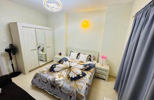 Al Majaz Apartamento | شقة فندقية غرفة وصالة