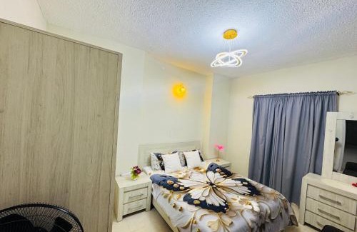 Al Majaz Apartamento | شقة فندقية غرفة وصالة