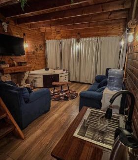 Ajloun Governorate Casa | كوخ برمودا Bermuda Cottage