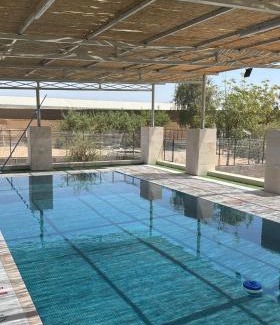 Falaj al Moalla Chalet De Esquí | مزرعه فلج المعلا