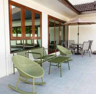 Nakhon Si Thammarat Villa | จงเจริญเฮ้าส์ Jongcharoen's house