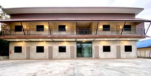 Uthai Thani Apartamento | บ้านต้นไม้เพลส อุทัยธานี