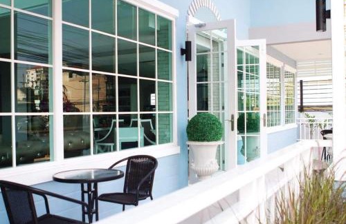 Bang Kung Hotel | บ้านธนาบูติคโฮเทล