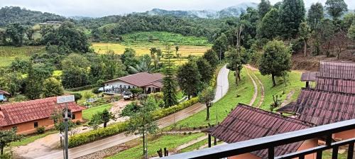 Huai Makhuea Som Casa | ม้งโฮมสเตย์รีสอร์ท