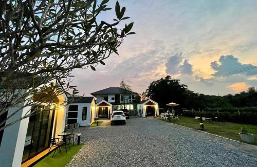 Lampang Casa | สุขสวัสดิ์ มินิรีสอร์ท