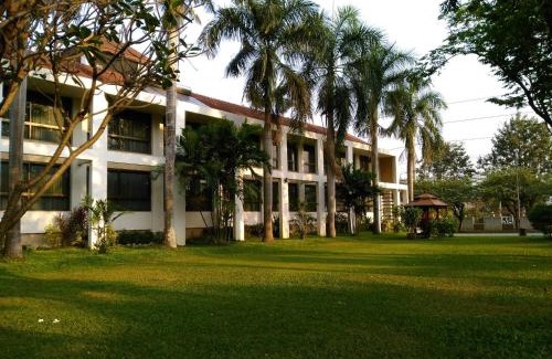 Dan Chang Hotel | โรงแรมฉัตรแก้ว