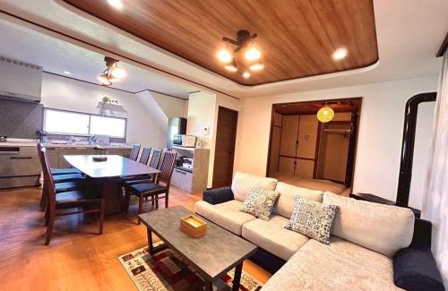 Asahikawa Apartamento | かんたろうもねたろうの円宿ーNew!フルリノベ キッズエリア大好評!カムイ キャンモア 富良野スキー場アクセス良好コンビニ徒歩5分!