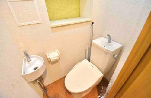 Higashitateishi Villa | スカイツリー・浅草近く！成田・羽田からアクセス良好！大人数滞在向け。