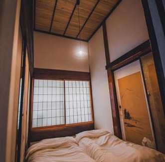 Sado Villa | 佐渡島 築120年の古民家一棟貸切 河崎浪漫館 囲炉裏体験 檜風呂-蔵サウナ完備