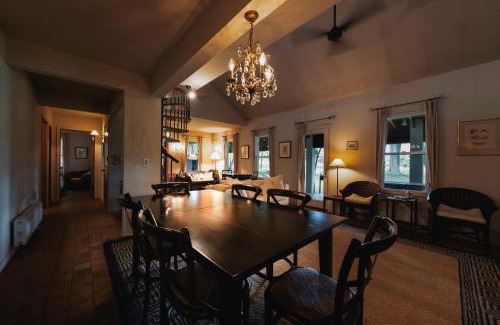 Mori Villa | 函館 駒ヶ岳別荘 森の隠れ家 La Bergerie Hakodate Komagatake Retreat