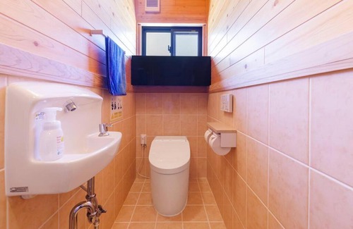 Kadena-cho Casa | 宇堅ビーチまで車で3分 琉球古民家を堪能できる貸切別荘 洋奈月