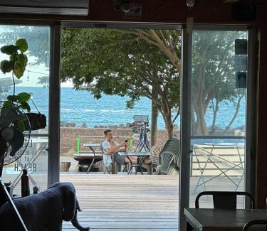 Suruga Ward Casa | 富士山も見える静かな港町用宗のオーシャンビューゲストハウスRomey