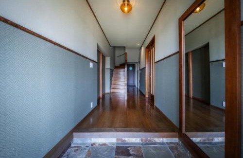 Ochi-gun Villa | 尾道蝸牛 尾道駅から車でわずか10分 贅沢な広さと快適さを備えた滞在型旅館 無料駐車場3台有り supported by COCOSTAY