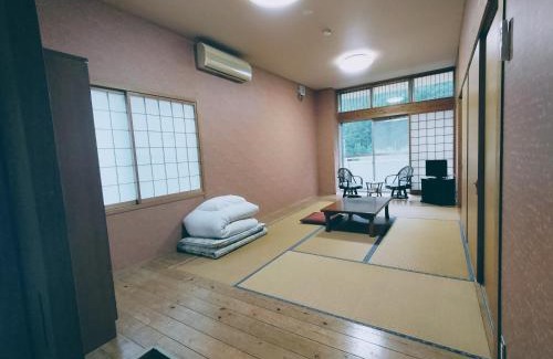 Niyodogawa Hotel | 山村自然楽校しもなの郷 Shi-mo-na-no-sato Nature Retreat