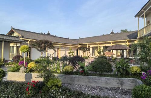 Yongding Casa | 张家界溪畔民宿-Zhangjiajie The Brookside Hotel