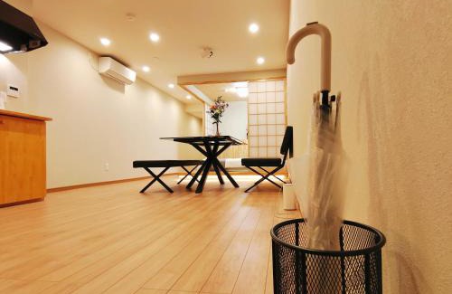 Nagawa Casa | 慧橋日本 Spa Resort Tenga 3 - 86m全新日式別墅関西機場直達天下茶屋駅3分鐘難波黑門市場道頓堀心齋橋通天閣直達 8人3間睡房5張床2間浴室