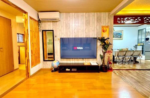 Nishinari Casa | 晶 距离车站步行5分钟 关西机场难波心斋桥直达 5 bedroom最多可住13人 超大客厅大电视有Netflix