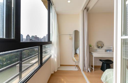 Shanghai Apartamento | 梧舍壹号 外滩百年公寓B&B -Riverside Grace Suites on the bund and metro station