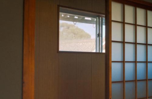 Mima Casa | 泊まれる本屋 まるとしかく