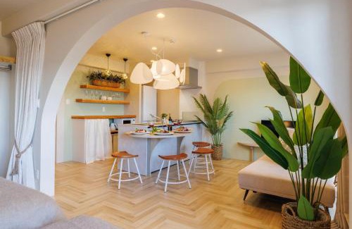 Yonabaru Apartamento | 海の見える高層階グループファミリー歓迎コストコ近くthe琉球タワー7A